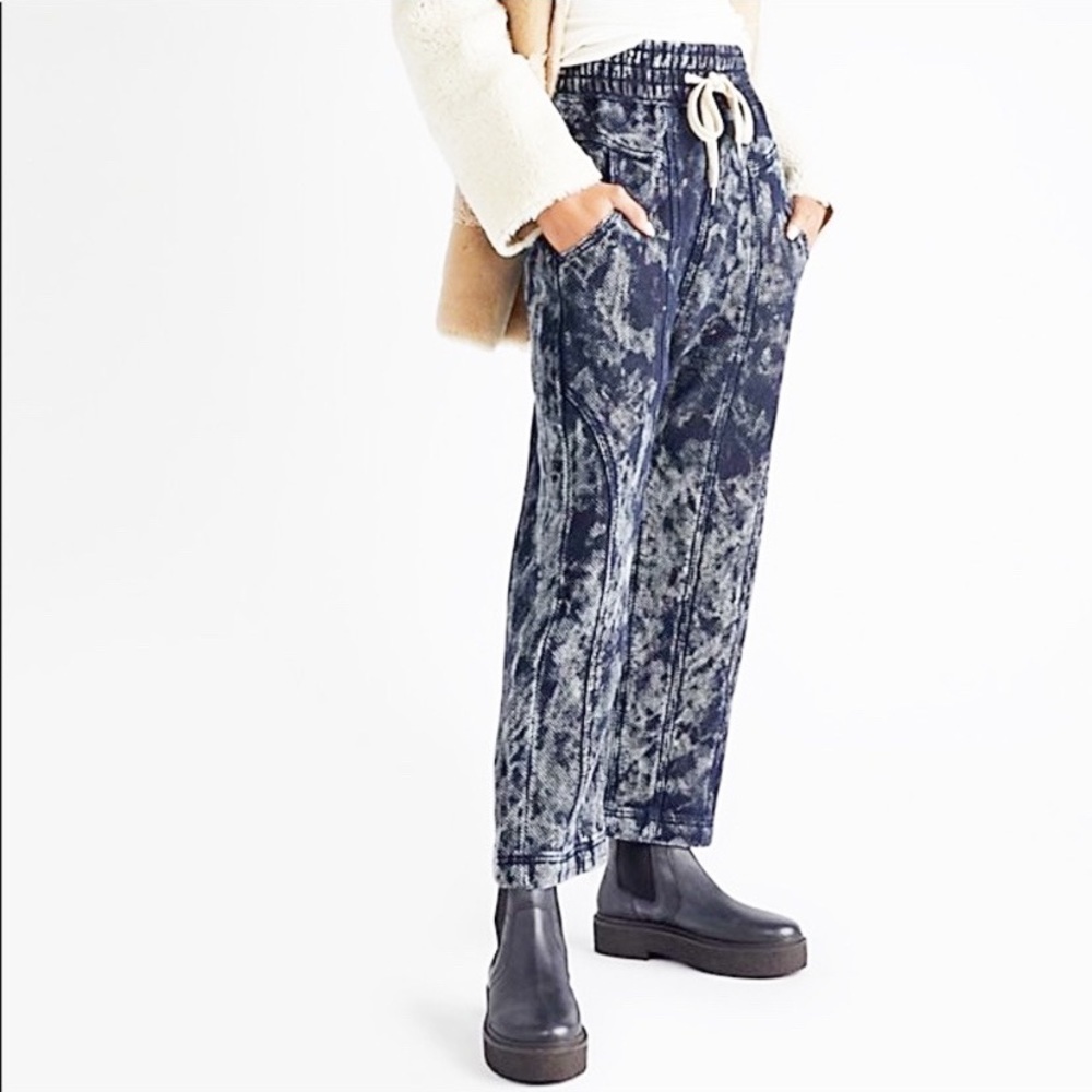 NEW Free People Arcadia Honeycomb Harem Dark Wash Pants S - Picture 2 of 15